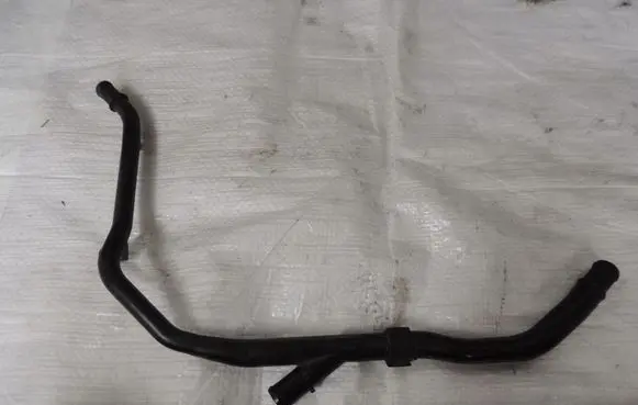 Opel Adam Engine coolant pipe/hose 13355361