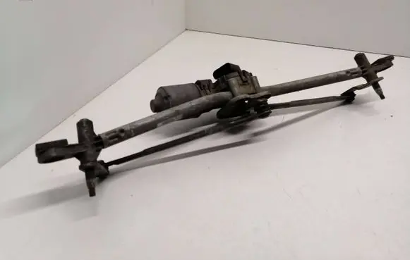 Ford Mondeo Mk III Wiper motor 0390241702 0580011