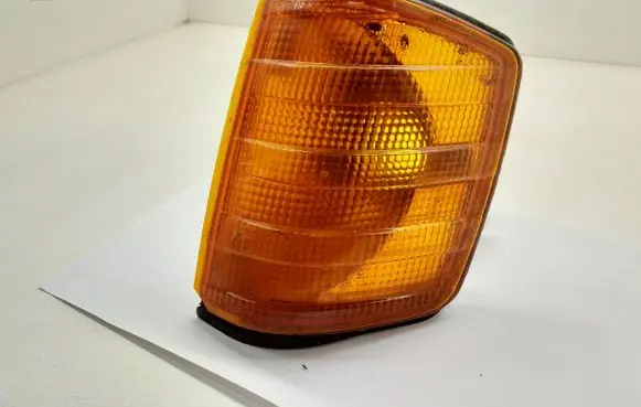 Mercedes-Benz 190 W201 Front indicator light 42656R6