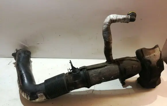 Volvo S40 Turbo air intake inlet pipe/hose 3M519A673H 6652A
