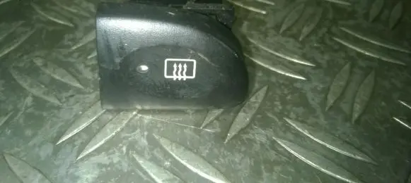 Hyundai Lantra II Windscreen/window heater switch 864W01430 9371029000