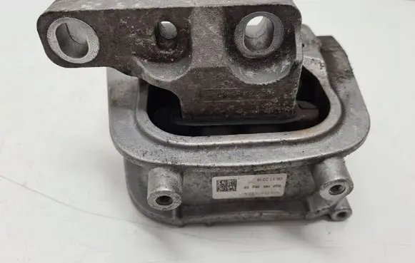 Skoda Octavia Mk3 (5E) Engine mount bracket 5Q0199262DF
