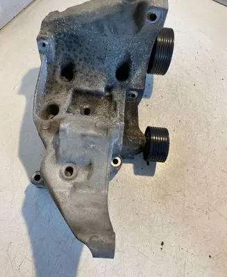 BMW 1 E81 E87 Generator/alternator bracket 7802639
