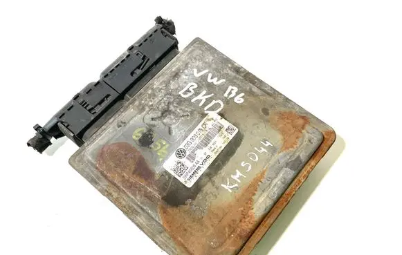 Volkswagen PASSAT B6 Engine control unit/module 03G906018CR