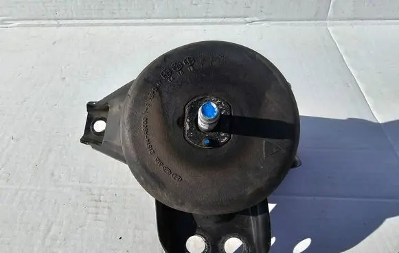 KIA Sportage Engine mount bracket 21814A9000