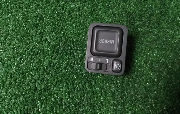 Honda Stream Wing mirror switch 1381T