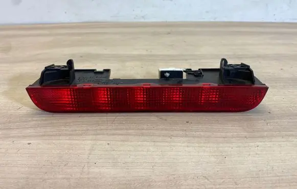 Nissan X-Trail T32 Third/center stoplight P1842 E13020708