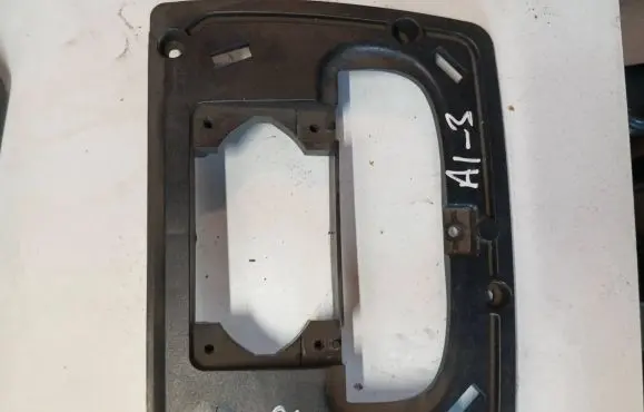 Volvo XC90 Dash center speaker frame 3409830
