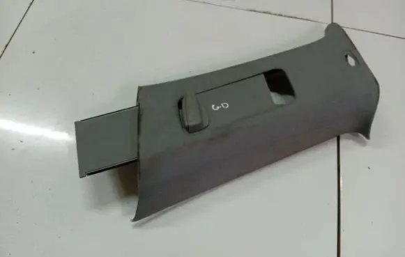 Porsche Cayenne (9PA) (D) pillar trim (bottom) 7L0868312