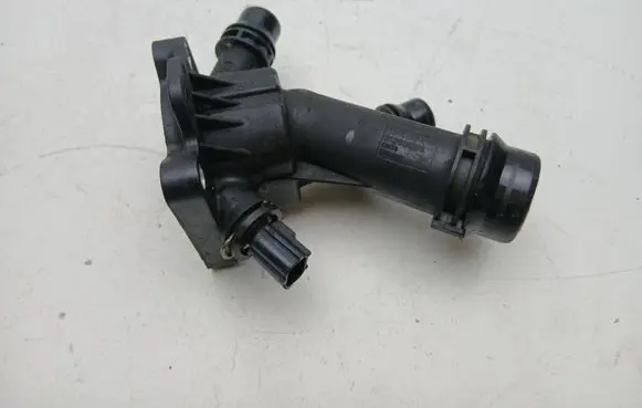 Volvo V60 Thermostat/thermostat housing 31293556