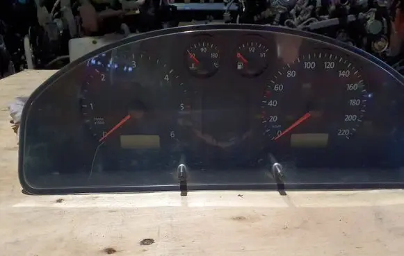Volkswagen Transporter - Caravelle T5 Speedometer (instrument cluster) 7H0920850GX B918