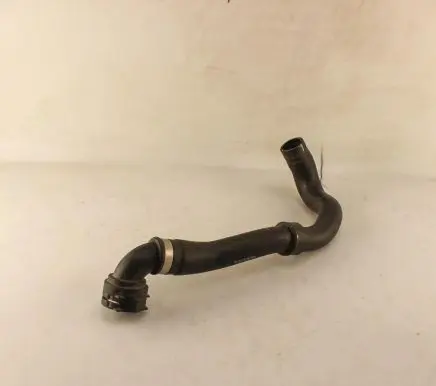 Volvo XC90 Engine coolant pipe/hose 32252070