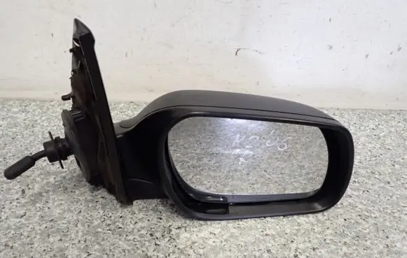Mazda 2 Front door electric wing mirror