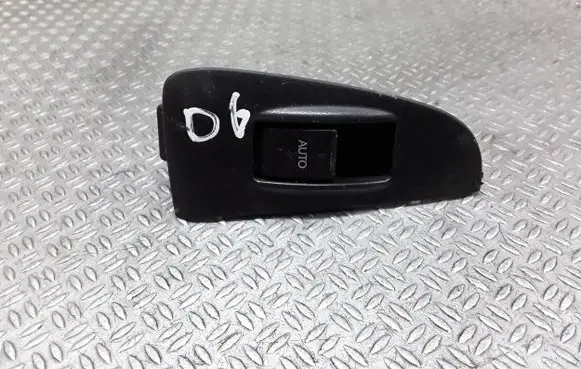 Toyota Avensis T250 Electric window control switch 7427105020