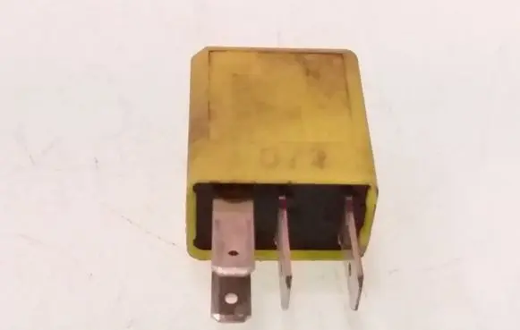 Opel Meriva A Light relay 24433728 70222