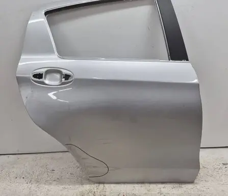 Toyota Yaris Rear door