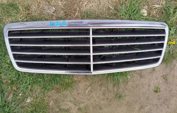Mercedes-Benz CLK A208 C208 Front grill 2088800085 771500001
