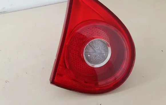 Volkswagen Golf V Tailgate rear/tail lights 1K6945093F