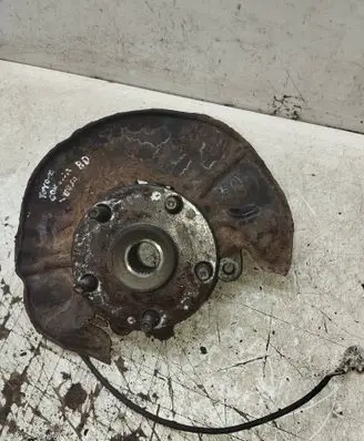 Toyota Corolla Verso AR10 Front wheel hub spindle knuckle