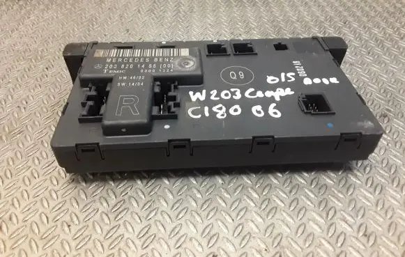 Mercedes-Benz C W203 Door control unit/module 2038201485 A2038201485