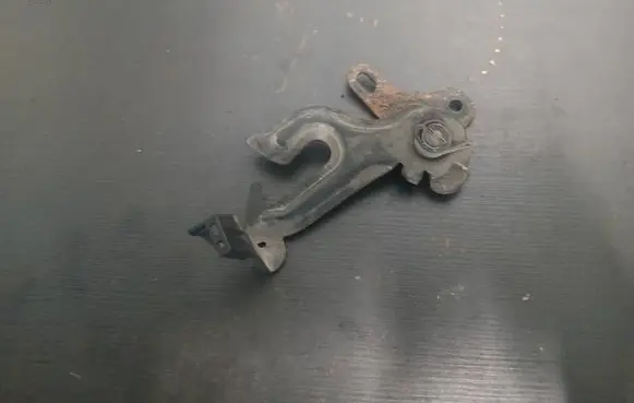 Volvo V70 Engine bonnet/hood lock/latch loop/hook 30779840