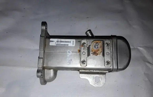 Ford Kuga II EGR valve cooler V29004027