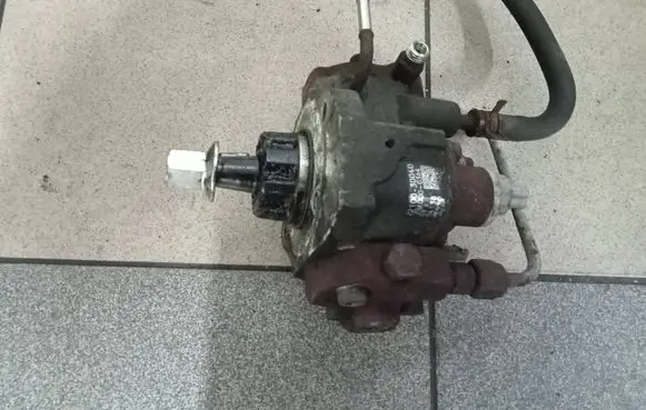 Toyota Hilux (AN10, AN20, AN30) Fuel injection high pressure pump 2210030040 2940000364