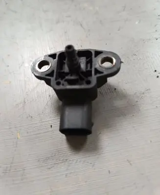 Mercedes-Benz E W212 Air pressure sensor A0071530028