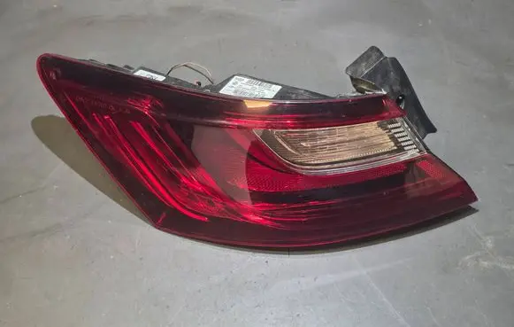 Renault Megane IV Rear/tail lights 265558986R 02076099900010