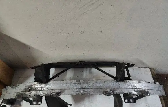 BMW 5 E60 E61 Radiator support slam panel 7148586