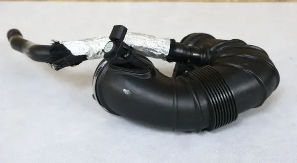Mercedes-Benz SLK R172 Turbo air intake inlet pipe/hose 6510900337 A6510900337
