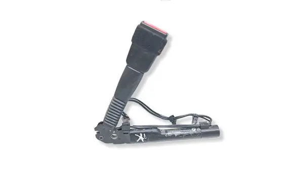BMW 1 E81 E87 Front seatbelt buckle 9119541