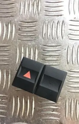 Ford Mondeo Mk III Hazard light switch 1s7t13a350bd