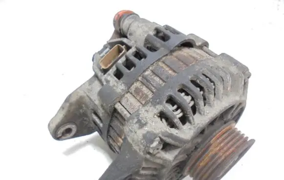 Mitsubishi Colt Generator/alternator MD363639