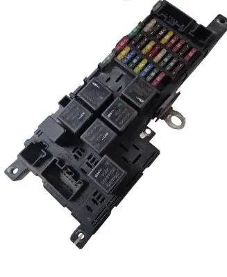 Volvo XC90 Fuse module 30728008 518828108