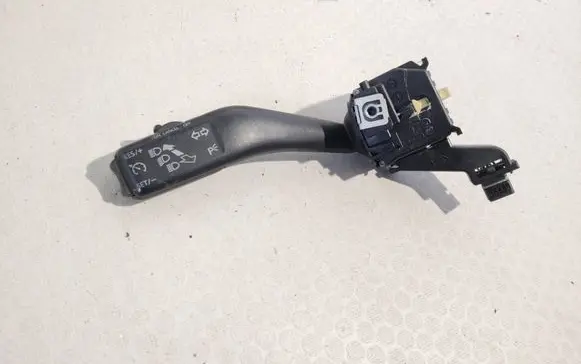 Volkswagen Tiguan Indicator stalk 1K0953513E 1K0953513F 01103511