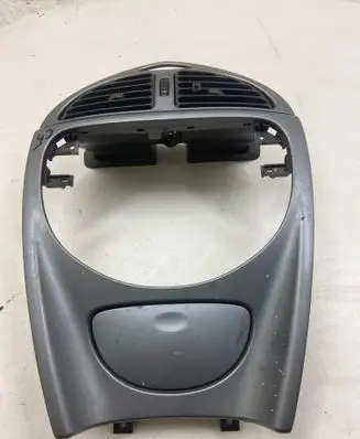 Citroen C5 Radio/GPS head unit trim 9632608577
