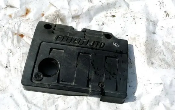 Fiat Stilo Engine cover (trim)