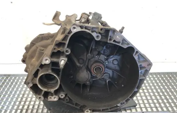 Suzuki SX4 Manual 5 speed gearbox 79JB