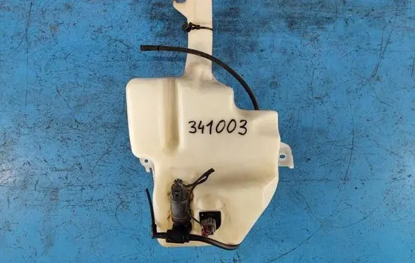 Dodge Grand Caravan Windshield washer fluid reservoir/tank 68125514AA