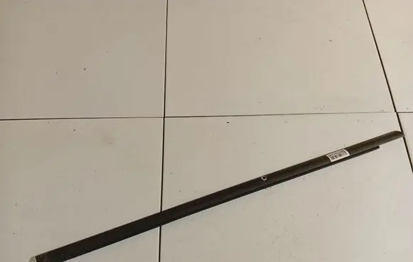 Opel Vectra C Front door glass trim molding 
