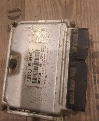 Audi A3 S3 8L Engine control unit/module 038906012C 28SA4204 08SA4304