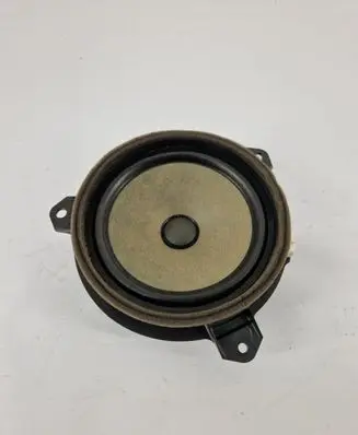 Toyota RAV 4 (XA40) Front door speaker 8616052331