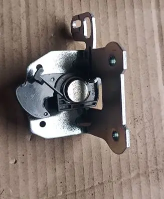 Mercedes-Benz E W212 Seat back rest lock catch A2049200572