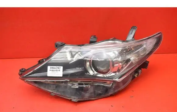 Toyota Auris E180 Headlight/headlamp 8115002E21