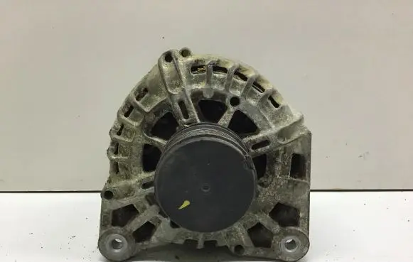 Renault Scenic III - Grand scenic III Generator/alternator FG15T056 2612716A 231004554R
