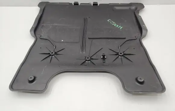 Volkswagen T-Cross Engine splash shield/under tray 2Q0825236G