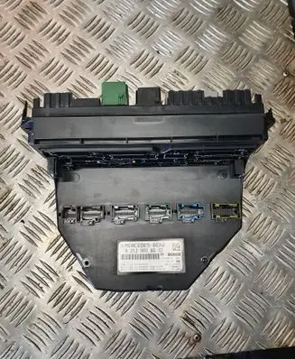 Mercedes-Benz E C207 W207 Fuse module A2129006012