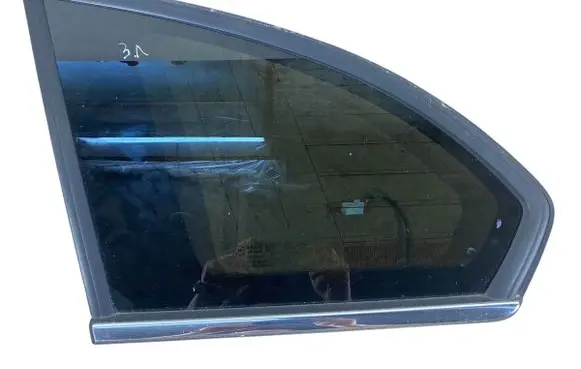 Chevrolet Captiva Rear side window DOT736AS3M35 1004138 43R000083