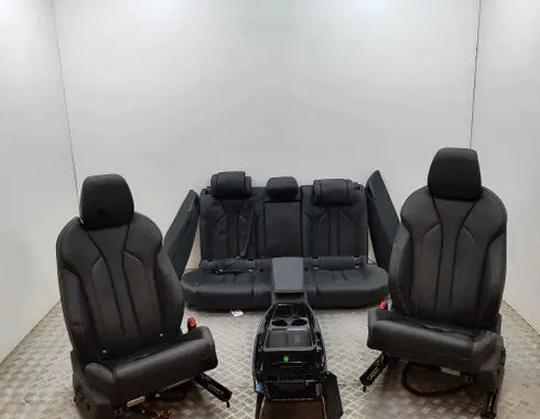 Skoda Enyaq iV Seat set 5LA885702M 5LA885701M